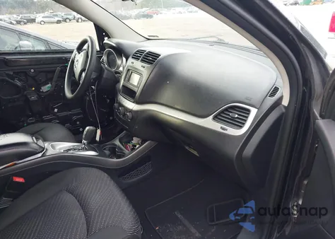 2015 Dodge Journey Sxt z USA, uszkodzony, nr VIN 3C4PDCBGXFT668768